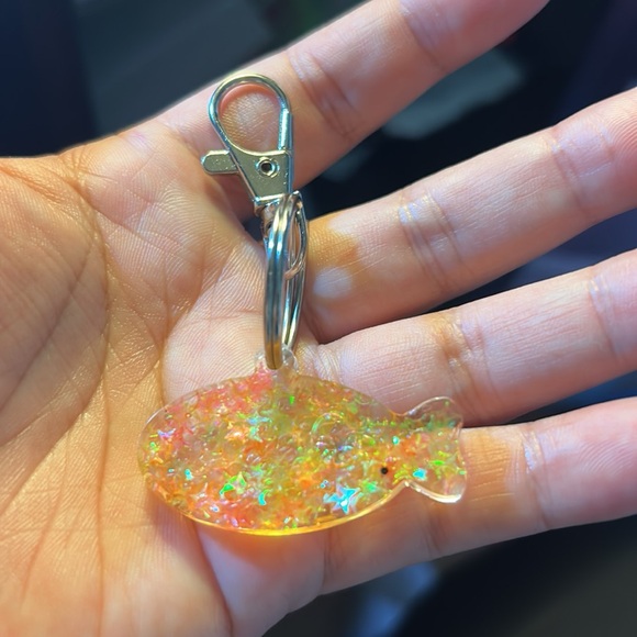 Resin - Picture 3 of 5